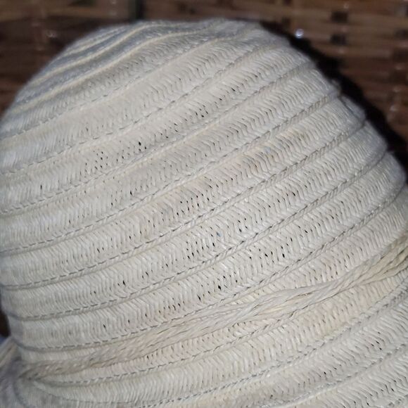 Sustainable Paper Floppy Sun Hat - Picture 5 of 6